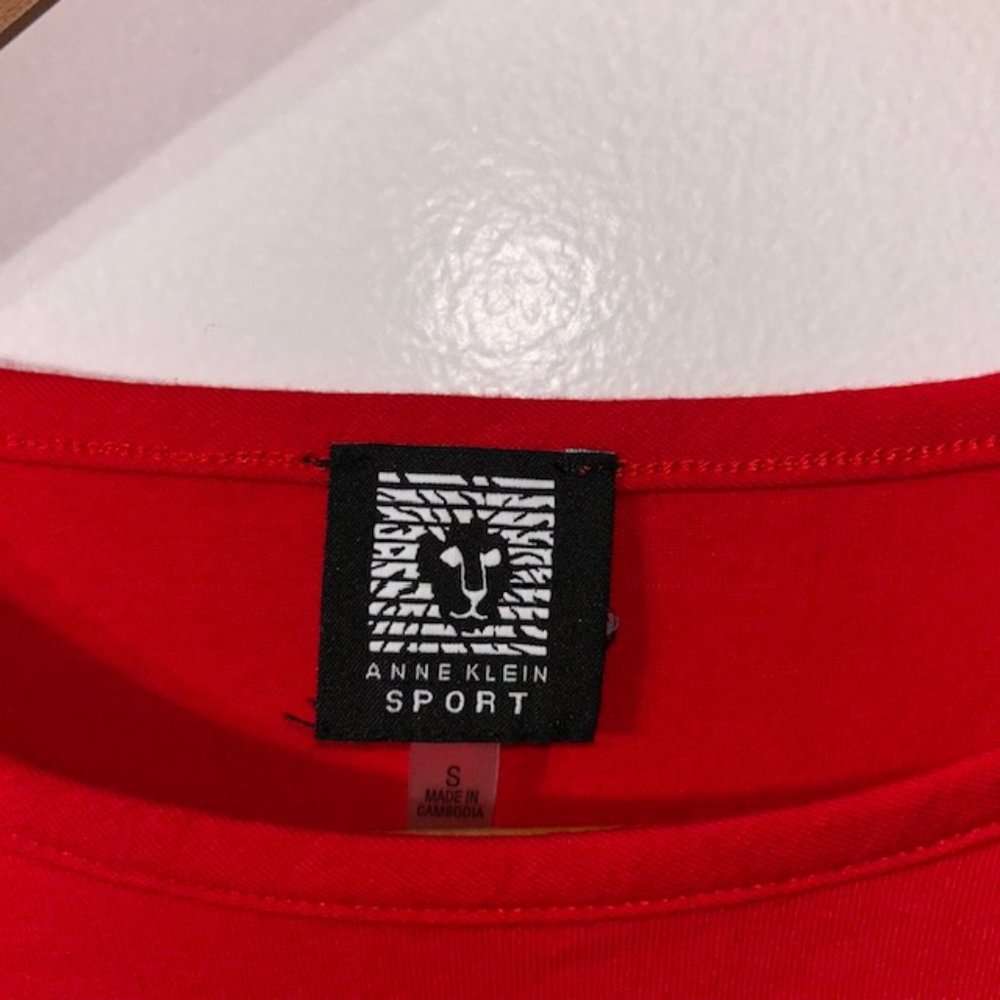 Anne Klein Sport Womens 3/4 Sleeve Shirt Size S Red Cotton Pleated Shoulders NWT - Picture 4 of 6